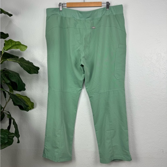 FIGS Women's Kade Cargo Scrub Pants Jade XXL - Picture 3 of 7